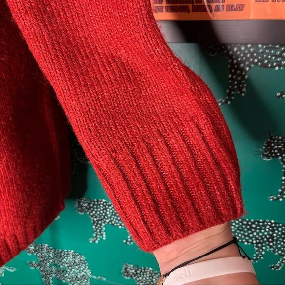 NWT Abercrombie & Fitch Oversized Red Knit Turtle Neck Sweater Size M - Picture 5 of 11